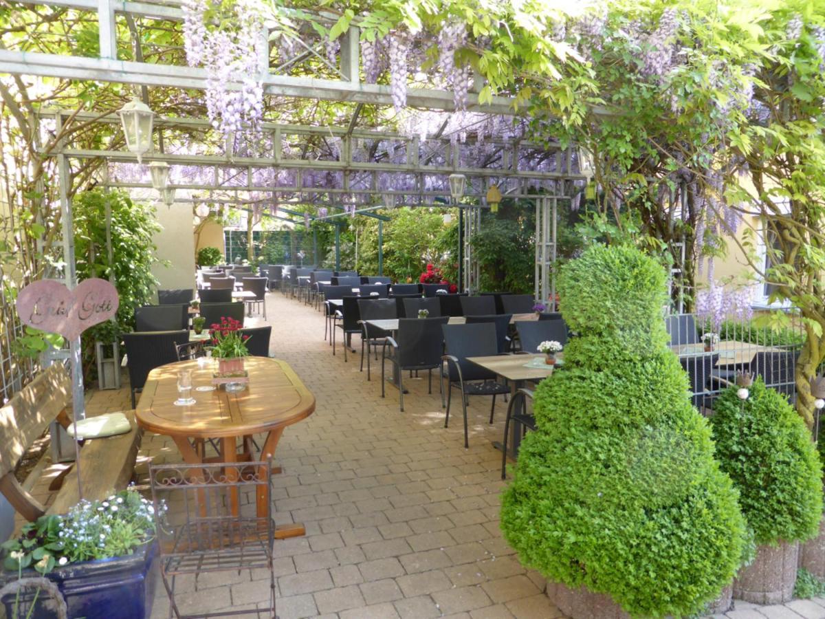 Land-Gut-Hotel Hotel Adlerbraeu Gunzenhausen Dış mekan fotoğraf